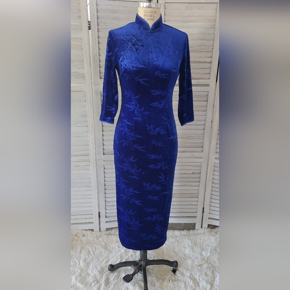 Laogudai Traditional Chinese Dress Long Blue Velvet long sleeve leaf pattern